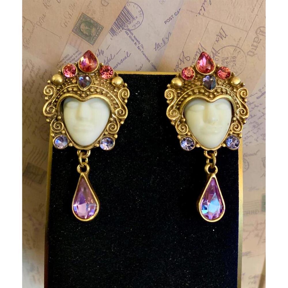 Avant-Garde Medusa Goddess Face Statement Pink Purple Crystal Gold Earrings - Picture 2 of 4